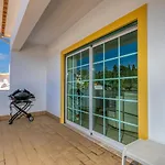 Harmony House Apartment *