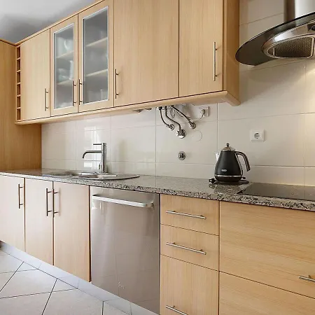 Harmony House Apartment *